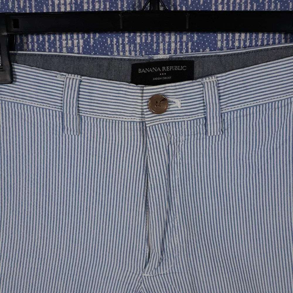 Banana Republic very good